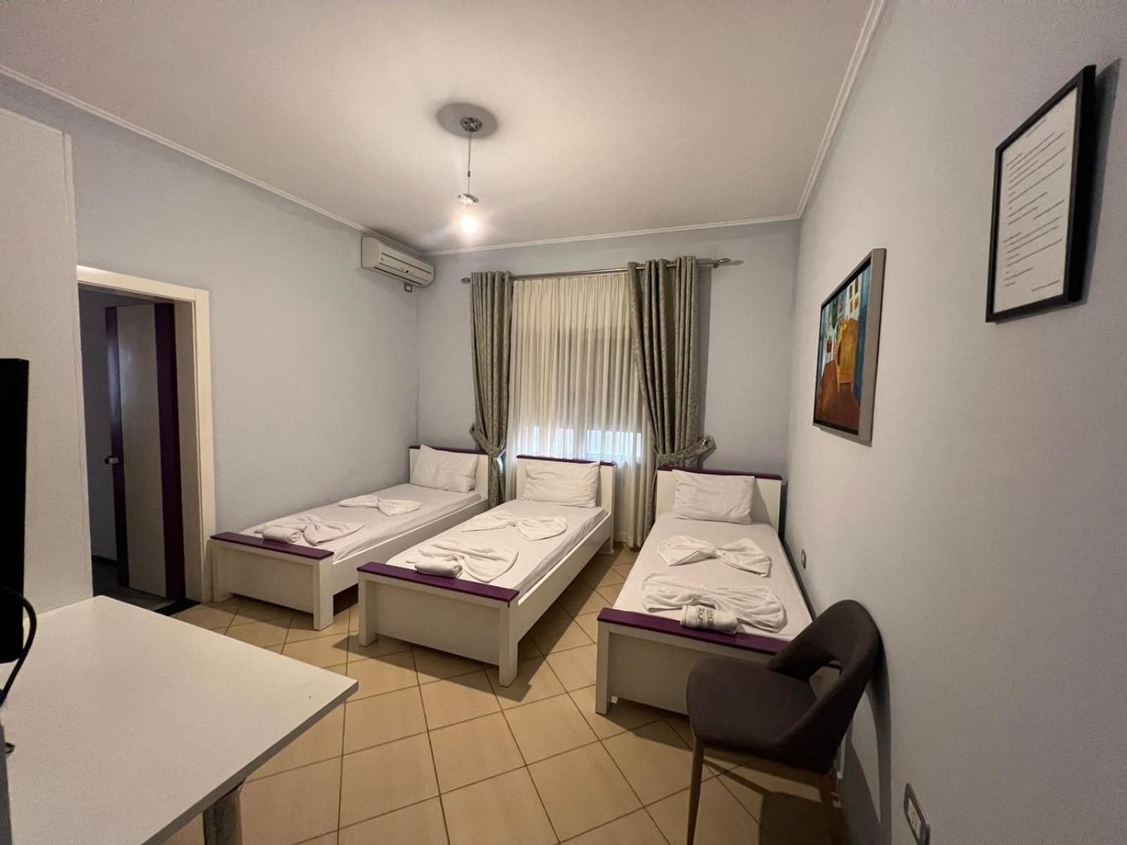 La Luna Hotel Ksamil Esterno foto